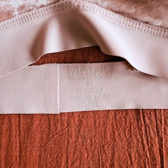 Crushed Velvet Triangle Bralette with Crossover Strap Back in Baby Pink size M - Picture 6 of 9